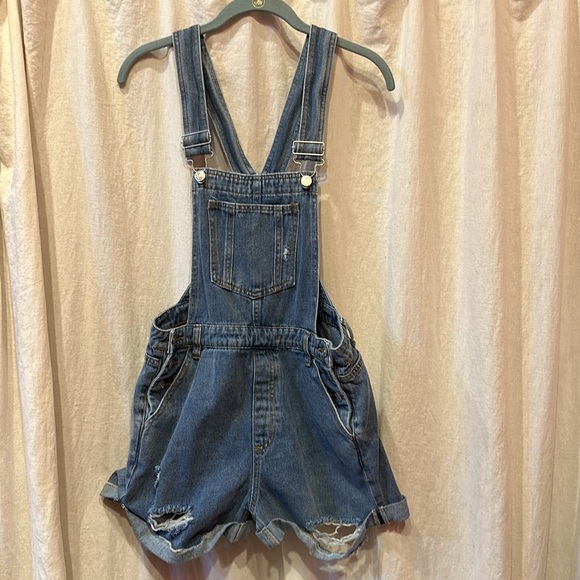 ⚜️ cute lil shortalls by WILD JUNKIE BOUTIQUE sz L - Picture 1 of 9